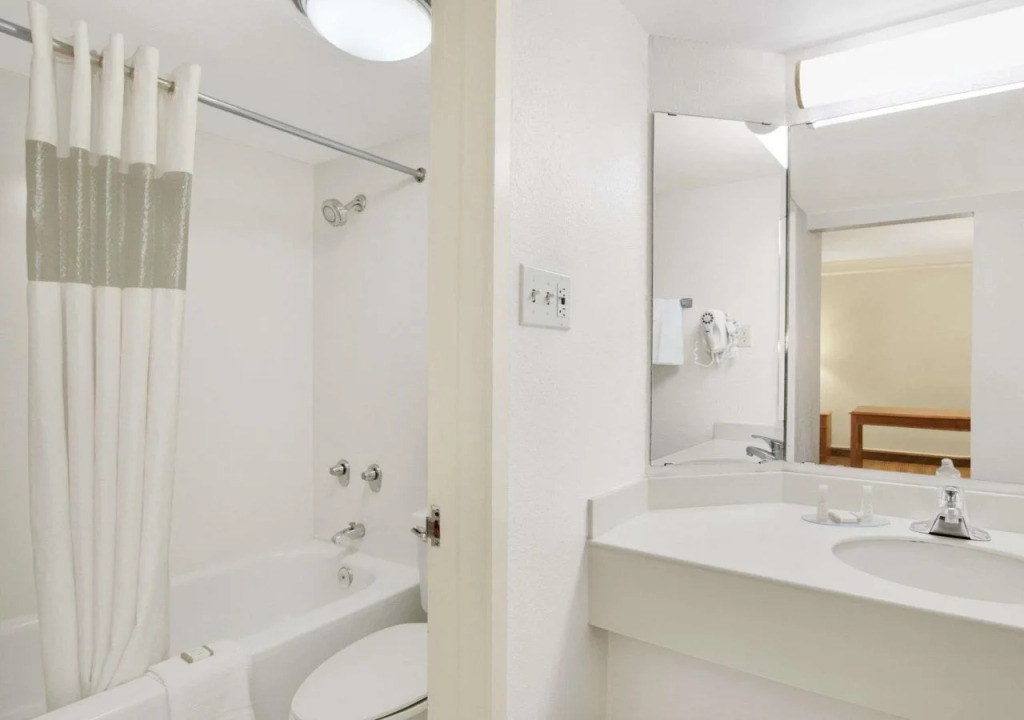 Baymont Inn & Suites Longview