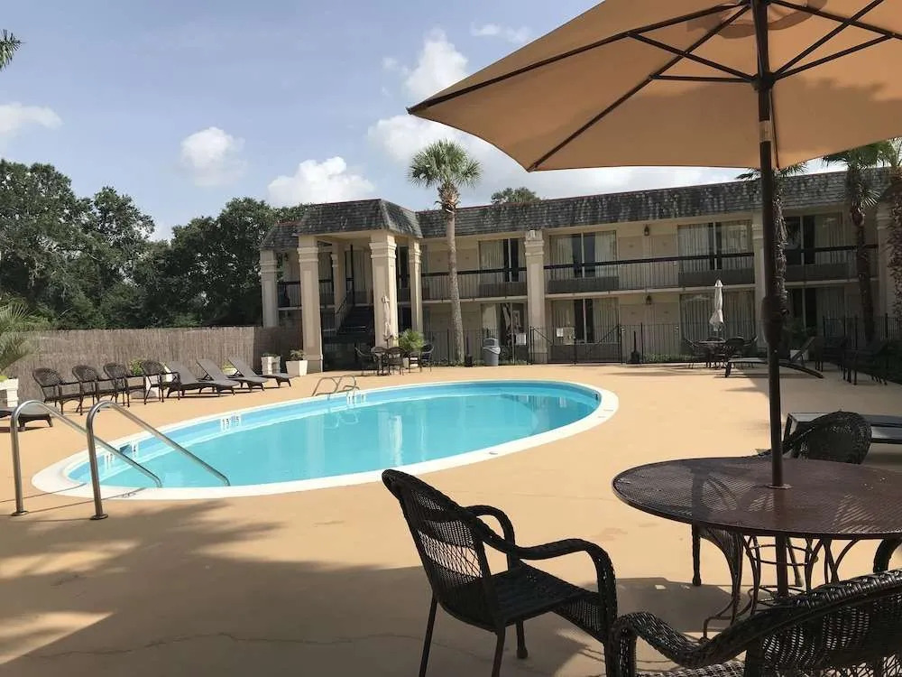 Ramada Inn