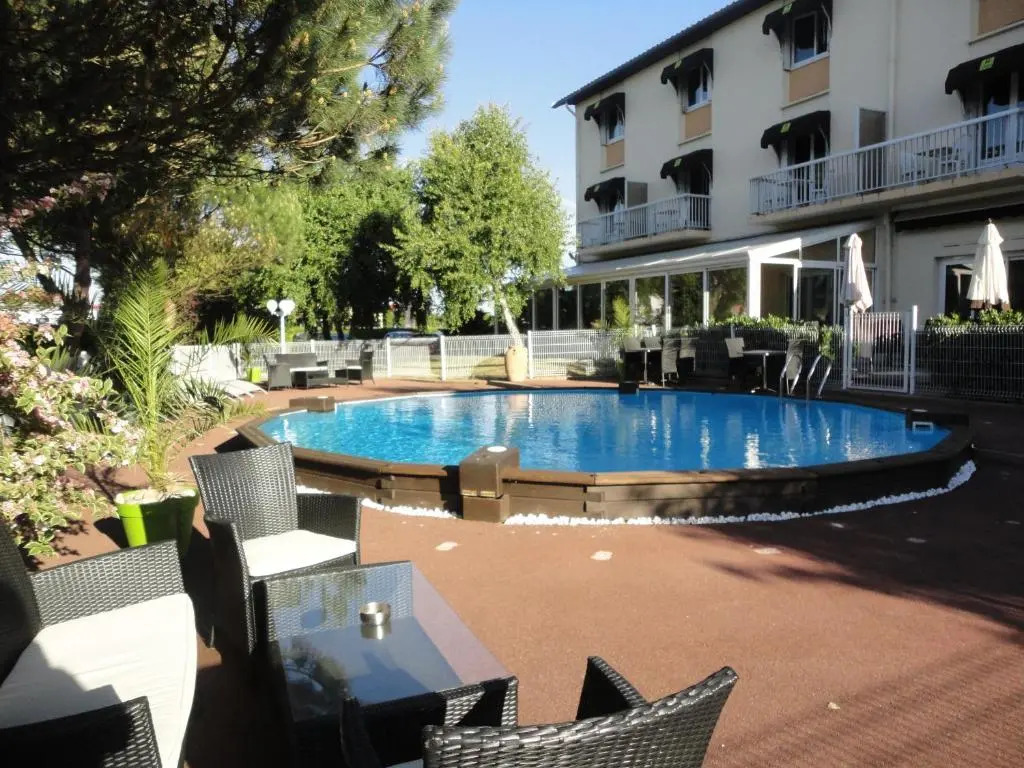 Logis Les Charmilles Chalon-sur-Saône Sud