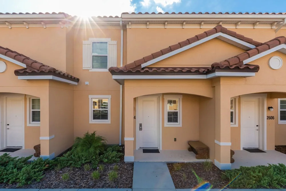 Regal Oaks - 2604 Roadster Lane
