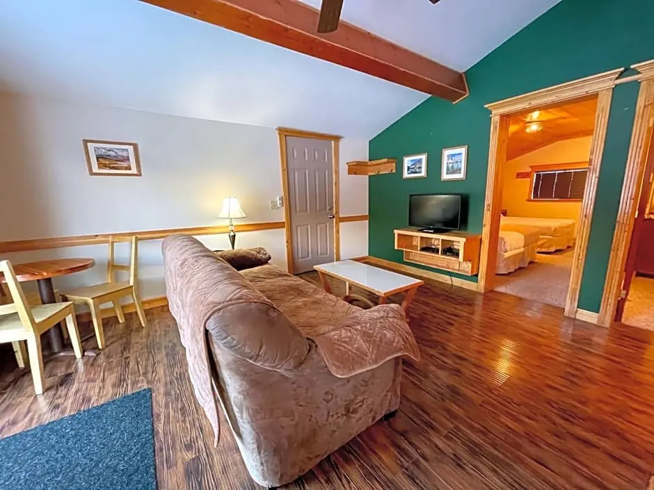 Brookside Motel