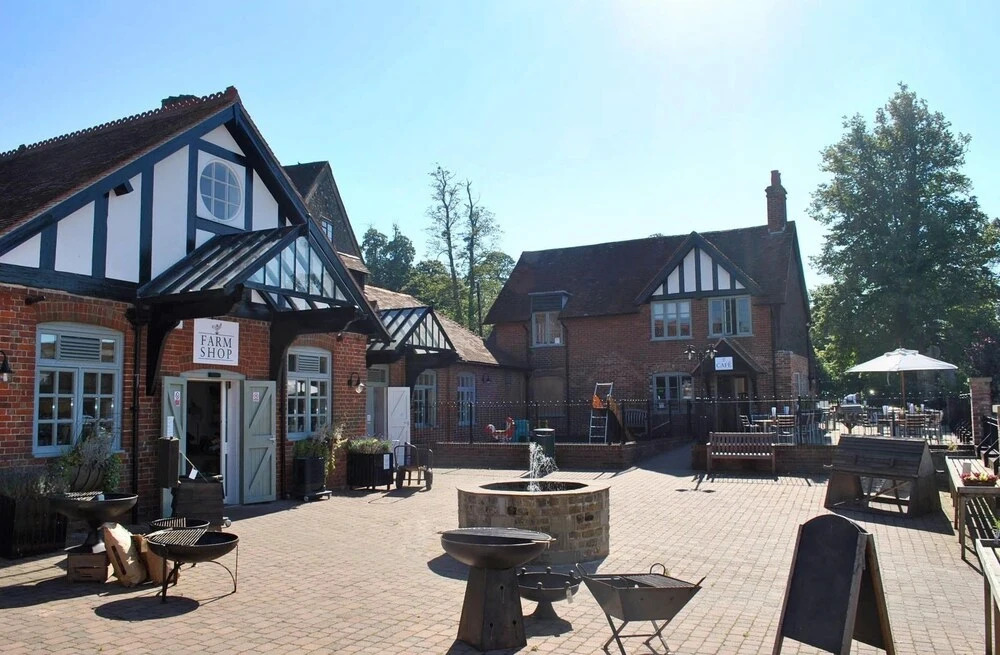 Hatton House , Midhurst 489514