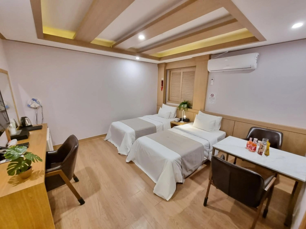 LEX Tourist Hotel