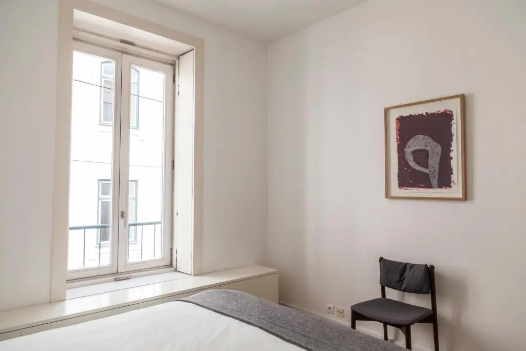 Classy 2BDR Apartment in Downtown by LovelyStay
