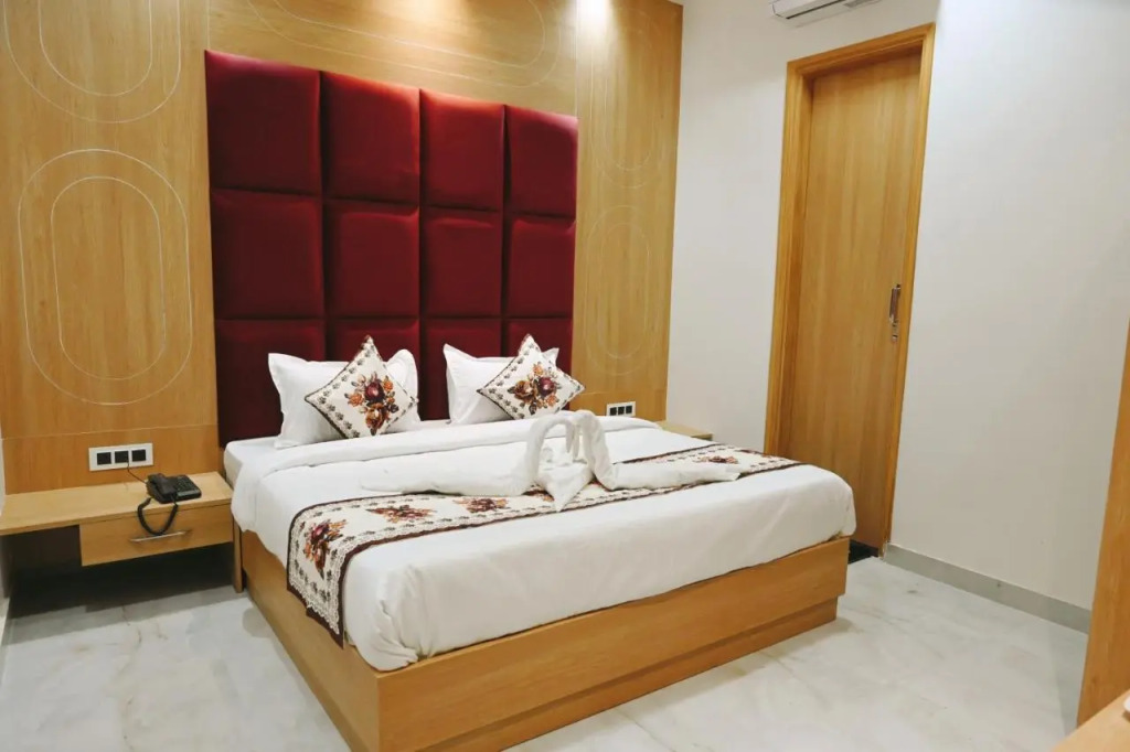 The Posh Hotel