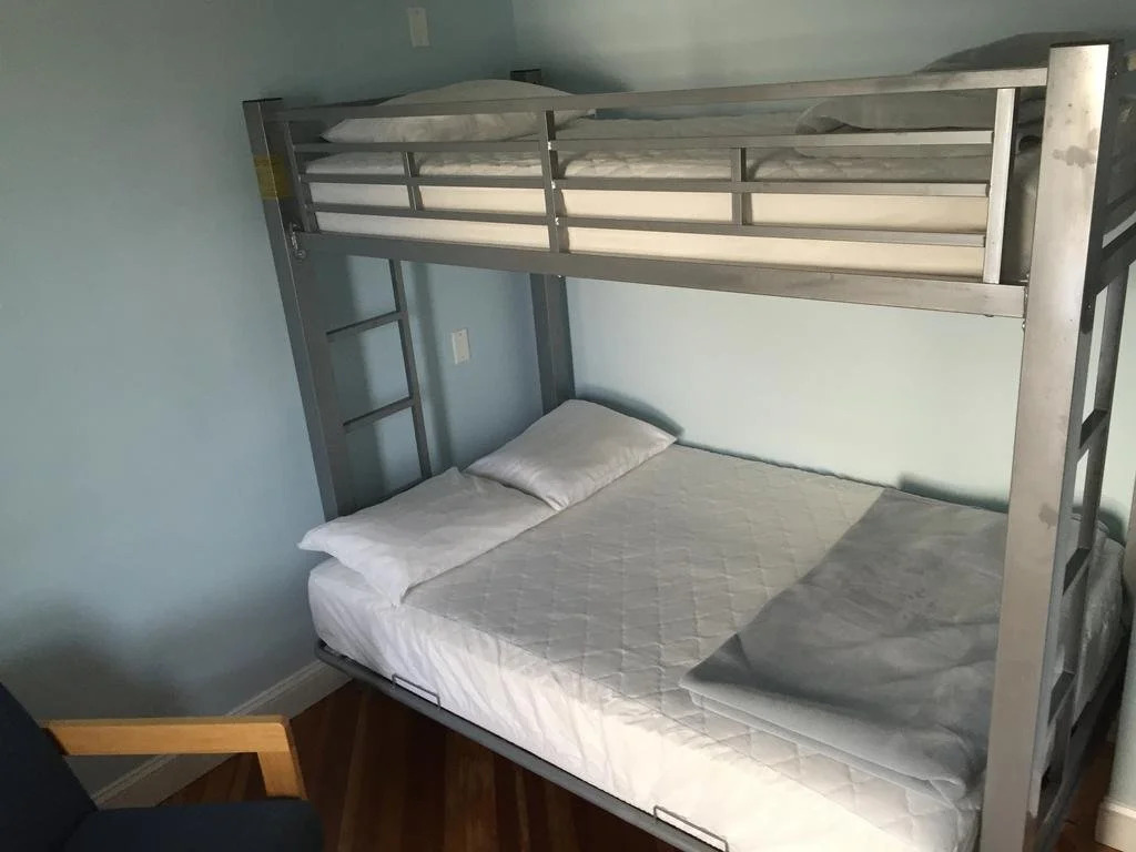 HI Hyannis Hostel