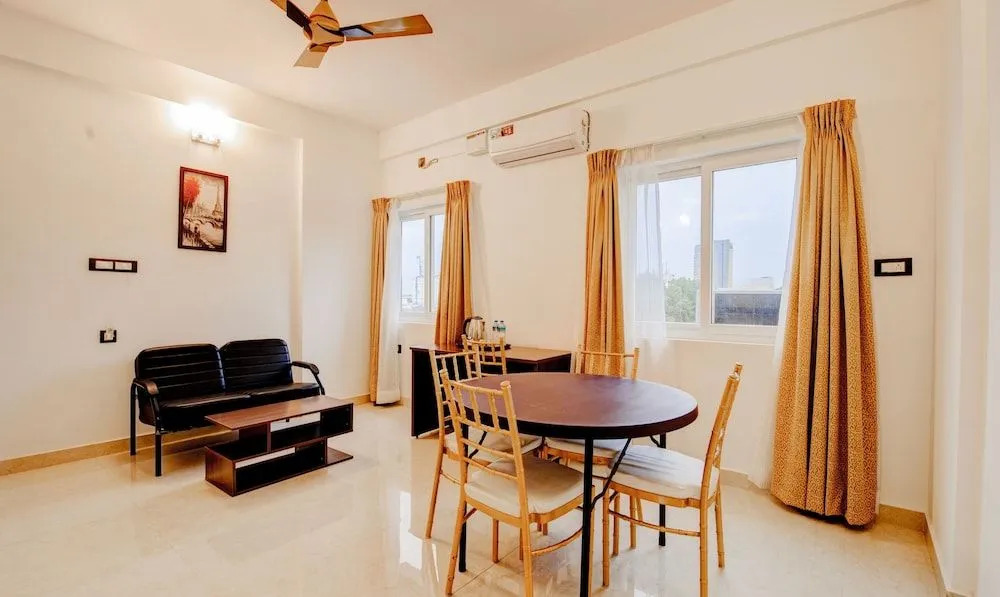 Treebo Trend Saffron Suites