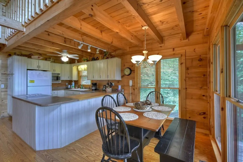 Serenity Now- Secluded Near Toccoa & Ocoee Rivers