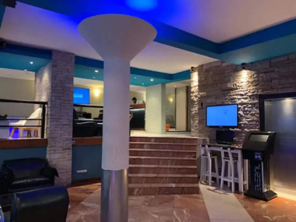 Las Piedras Apart Hotel