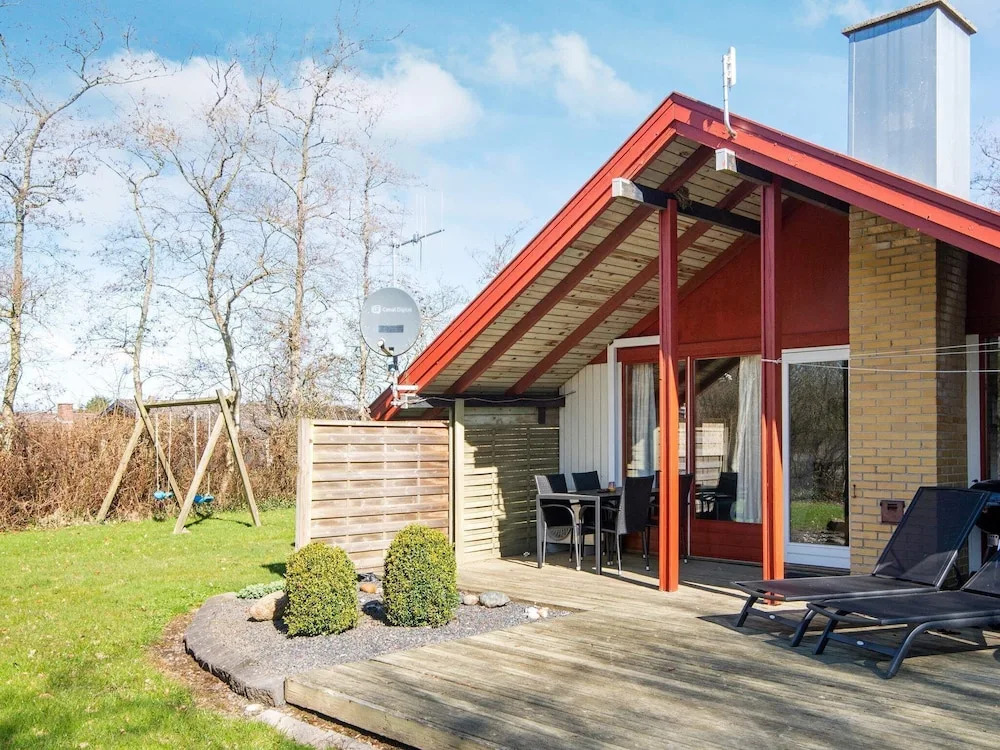 Pleasant Holiday Home in Hemmet near Sea