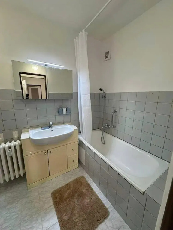 Apart for Rent Near Center