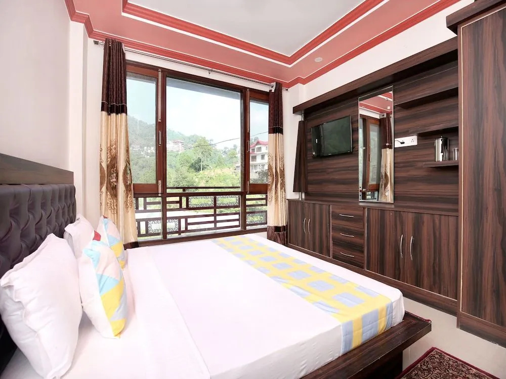 Oyo 17175 Home Blissful 2Bhk Kumarhatti