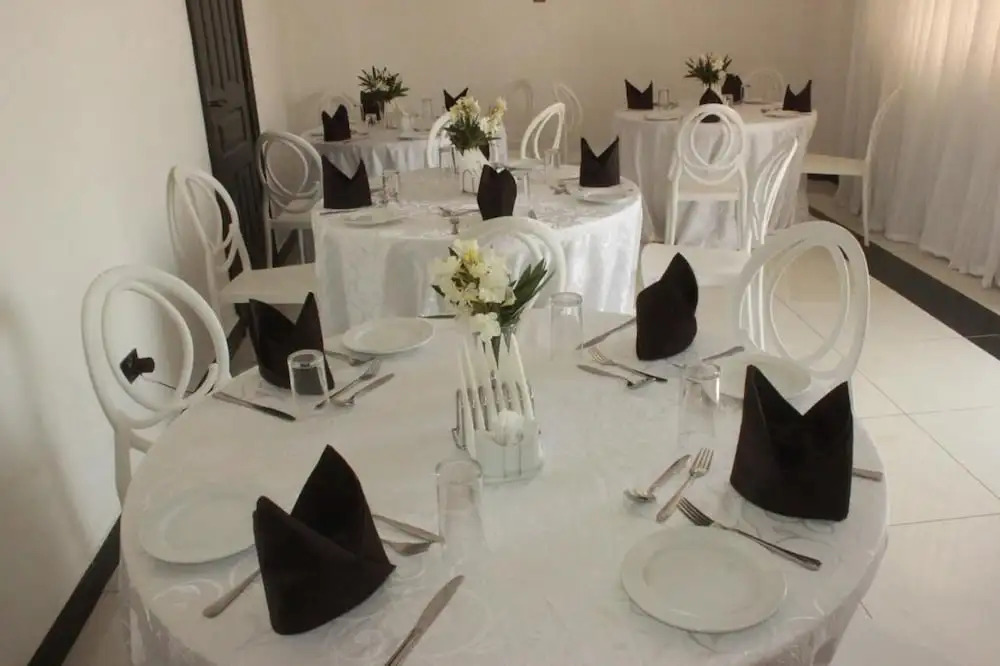 Balmoral Beach Hotel