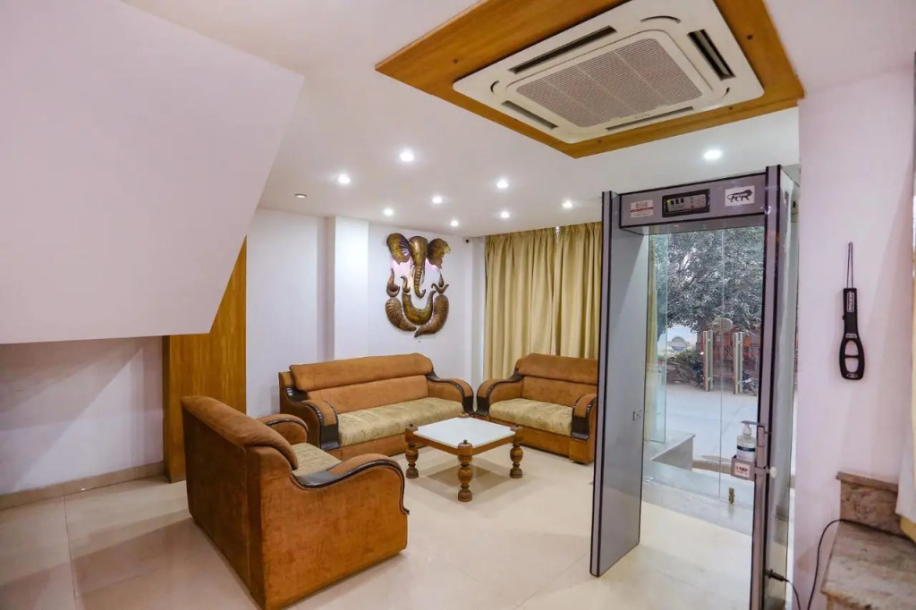 FabHotel Taj Home Stay