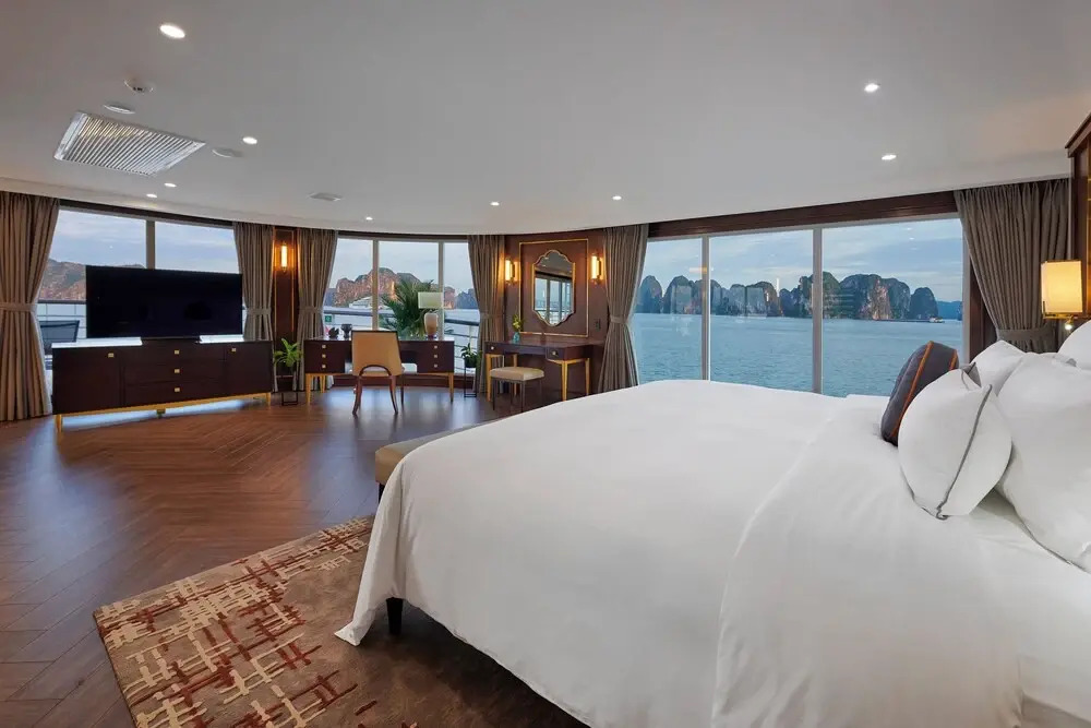 Paradise Legacy Cruise Halong