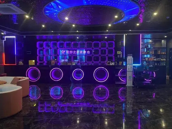 Vienna Hotel (Huizhou Yeting Avenue)