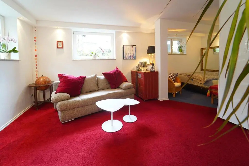 Freundliche Ferienwohnung (Souterrain) mit Gartenmitbenutzung im Haus Lotus