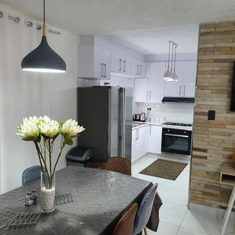 Durban Halaal Accommodation "No Alcohol Strictly Halaal No Parties" Entire Luxury Apartment, 3 Bedrooms, 8 Sleeper, Self Catering "JUST LOCK AND GO"