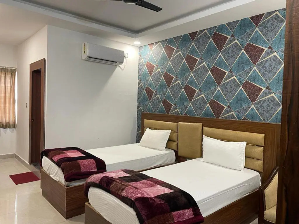 Hotel Shakti & Banquet By WB Inn