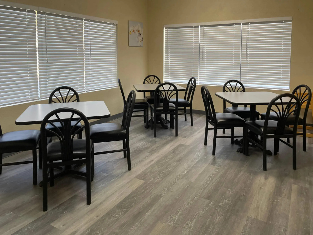 Econo Lodge Inn & Suites Sweetwater I-20
