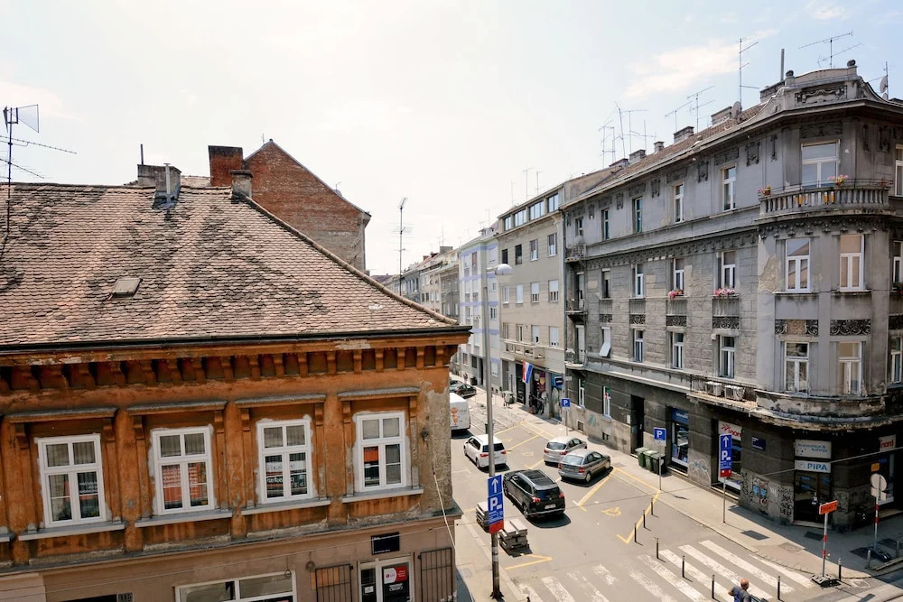 Virtus Apartments and Rooms with Free Private Parking