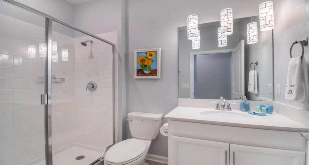 Bright 2BR Home in Championsgate Resort Near Disney