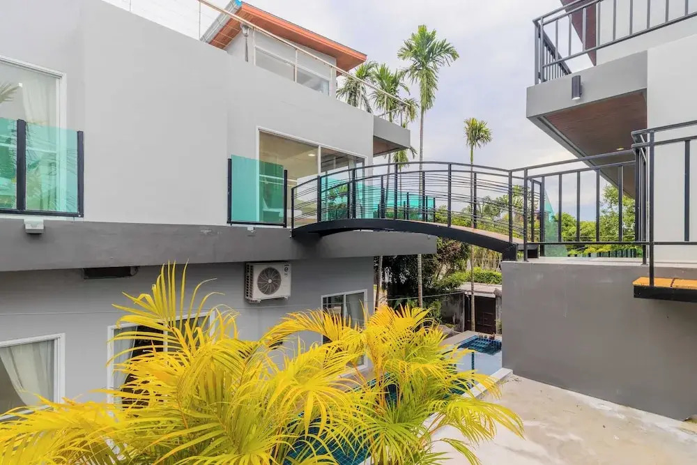 Modern 10BR ZipLine 3 Pools  V256