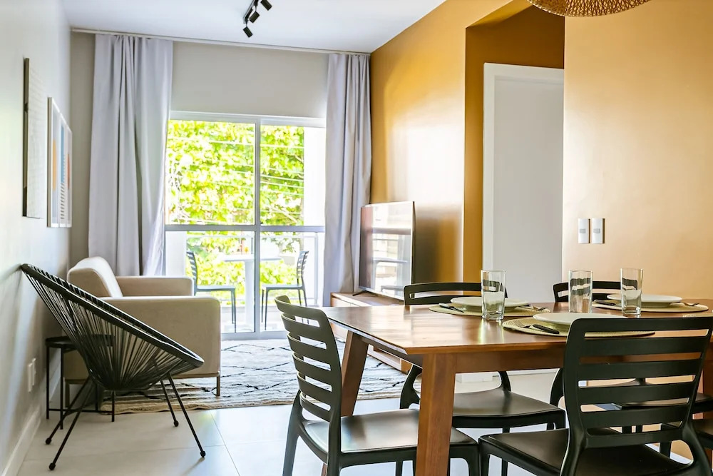 Prédio com apartamentos completos, com piscina e a passos da praia - Agua Marinha