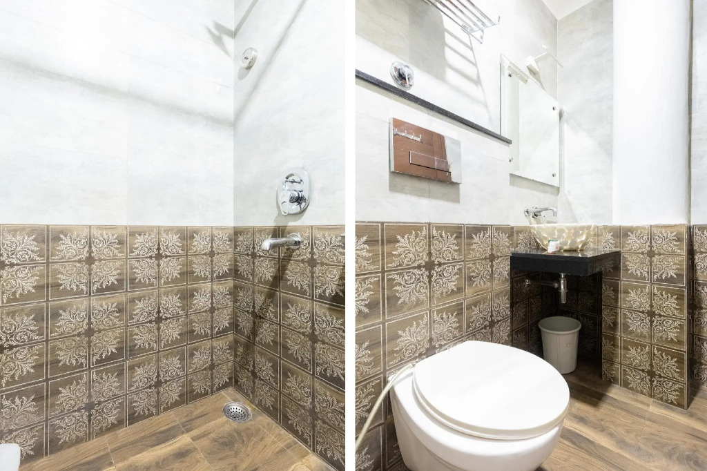 OYO 555 Hotel Mourya