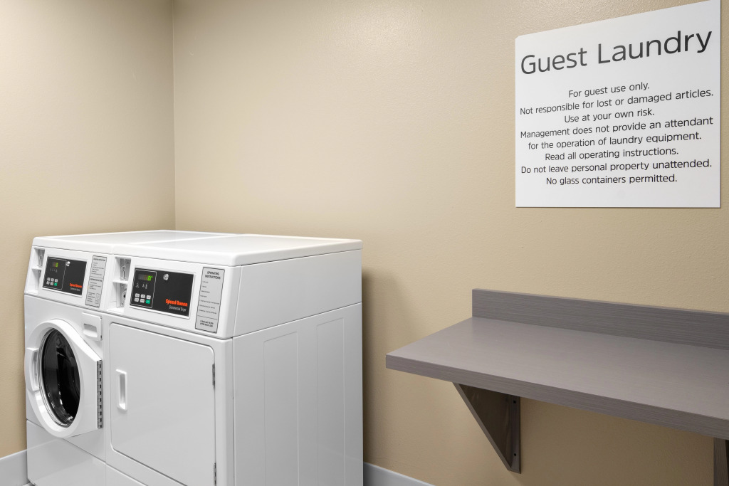 Holiday Inn Express & Suites Elkhorn - Lake Geneva Area by IHG