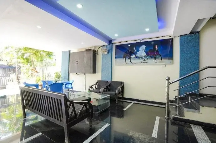 Fabexpress Vandan Villa Rooms Service Apartment