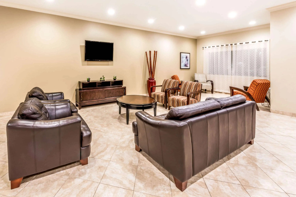 Ramada by Wyndham College Station
