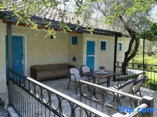 Rajana Bungalow 2 (Olive House)