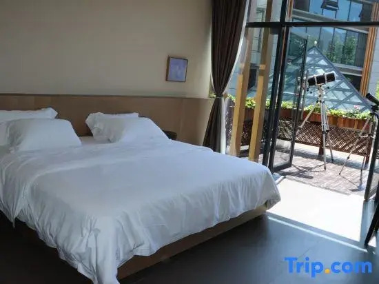 Wansheng Black Valley Black Mountain No.1 Family Homestay