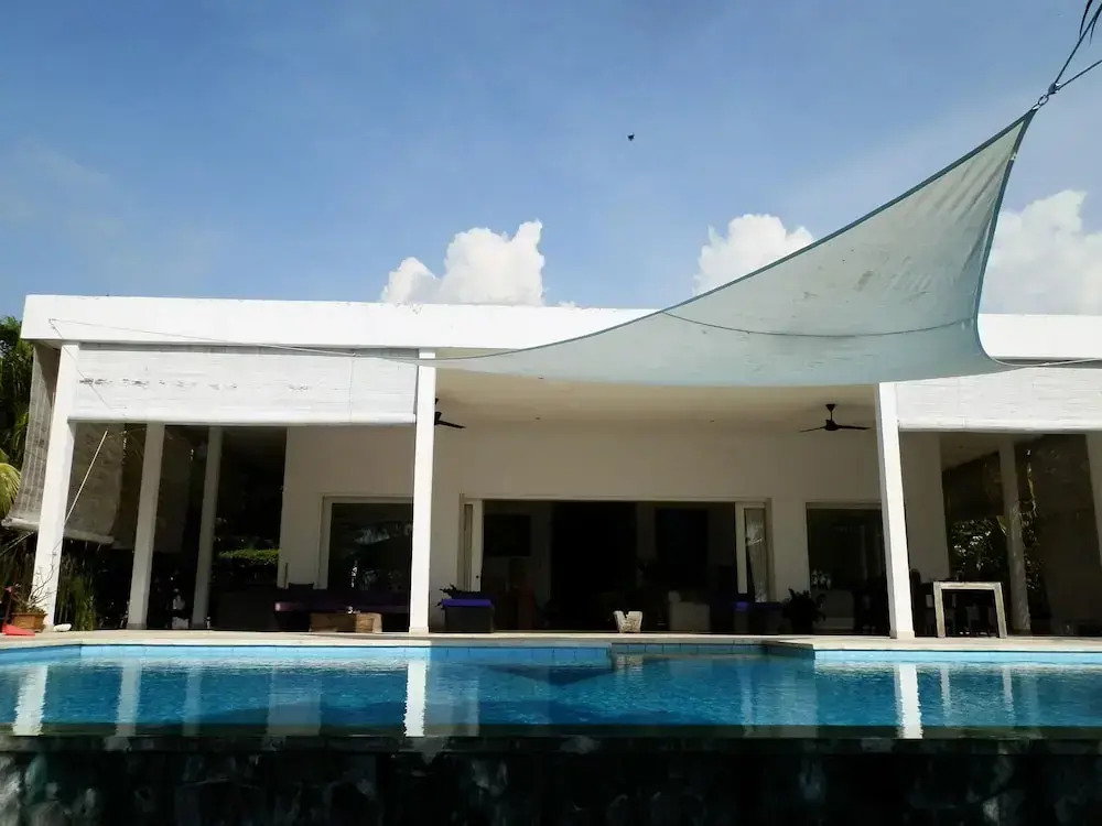 Villa Cymopoleia