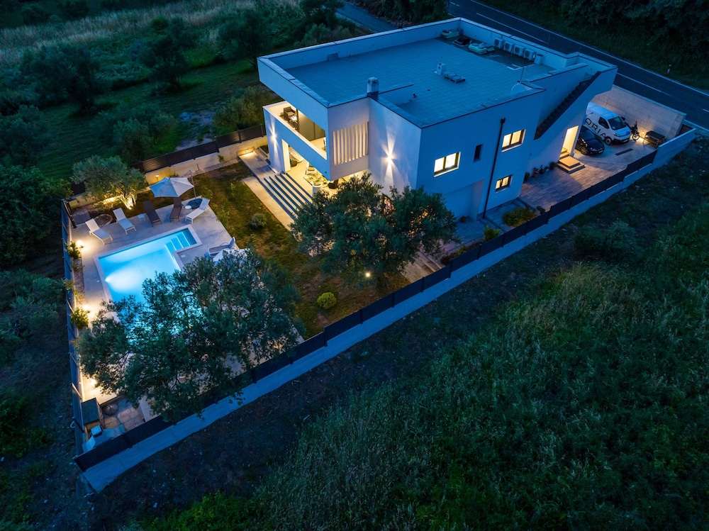 Apartment Vista Mare 1 With Heated Pool