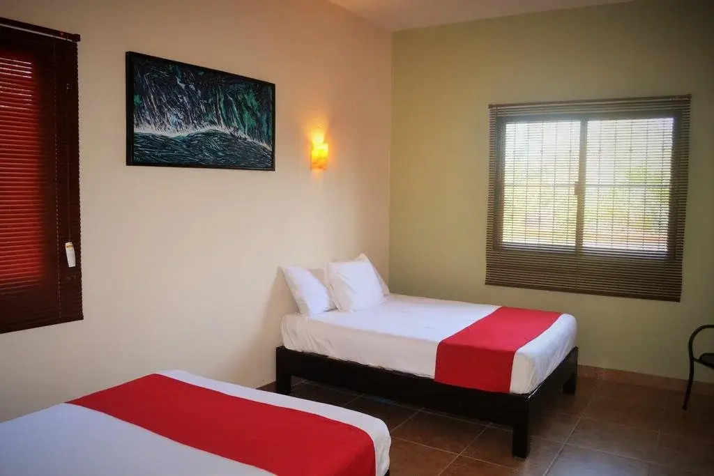 El Roble Hotel
