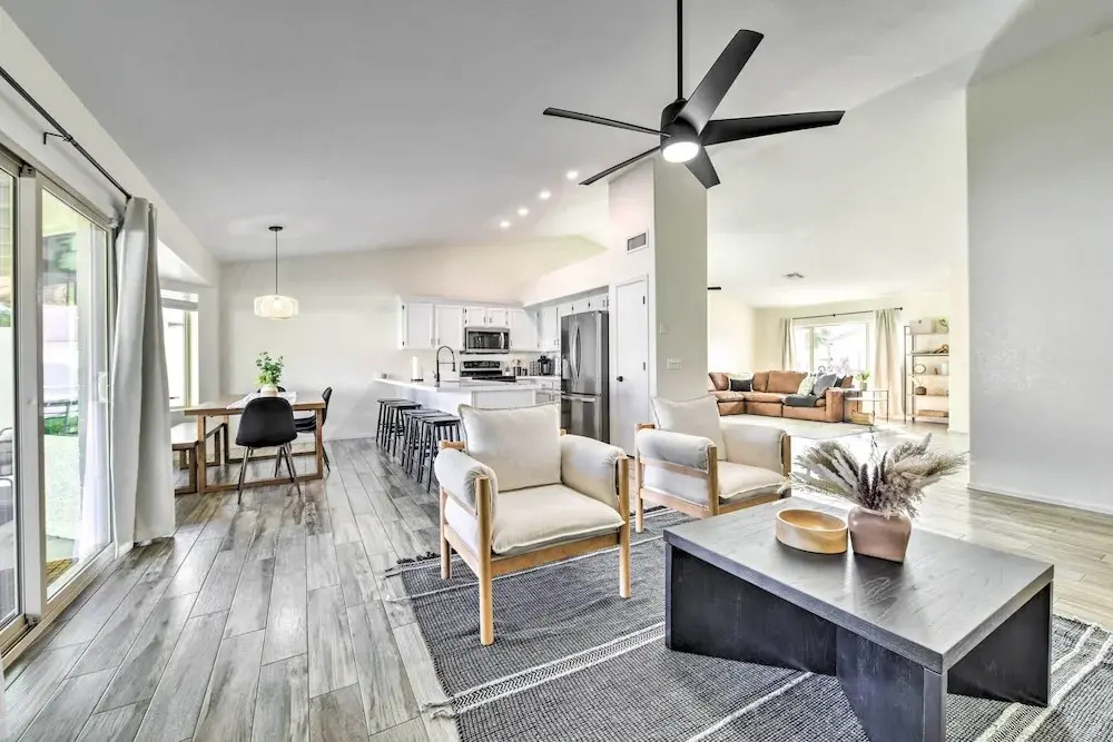 Pool, BBQ & Patio: Gilbert Getaway Near Golfing