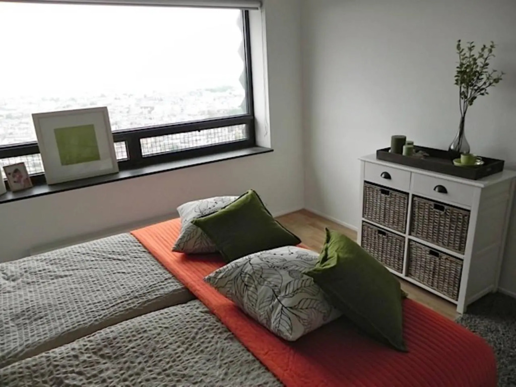 Amazing Apartment on 38th floor 767
