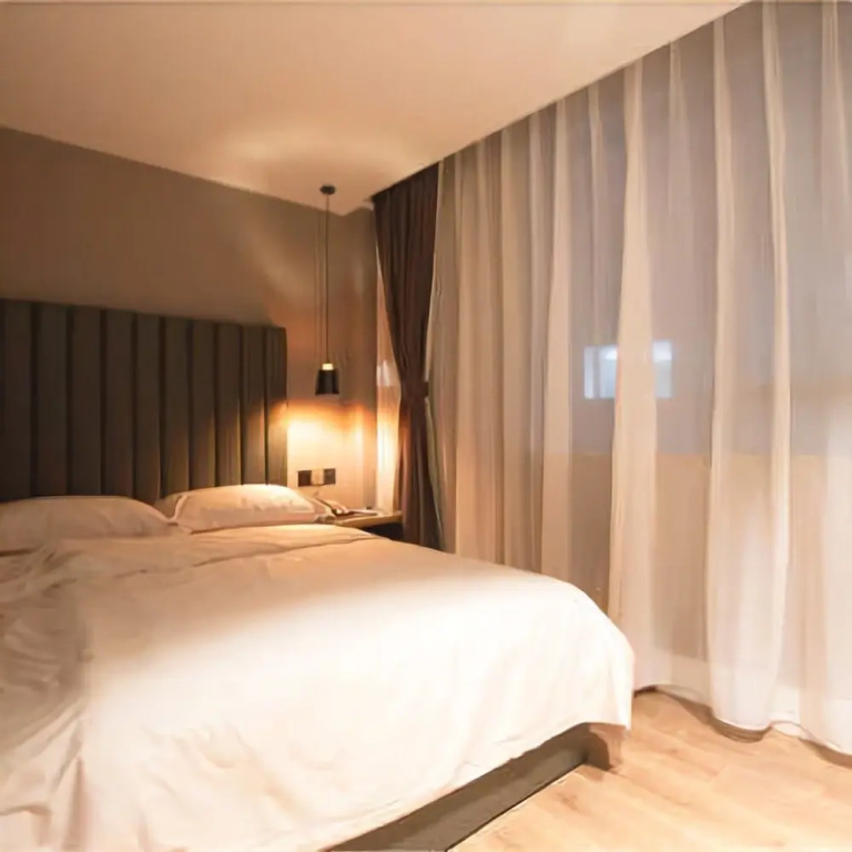 Wuhan Zaixu Hotel