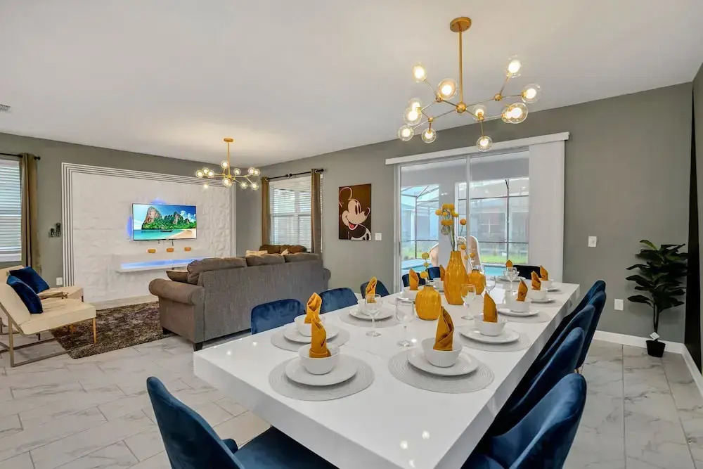 Disney Decorated Home 8min to Disneyworld Pool Spa Sleeps 22 Stl104