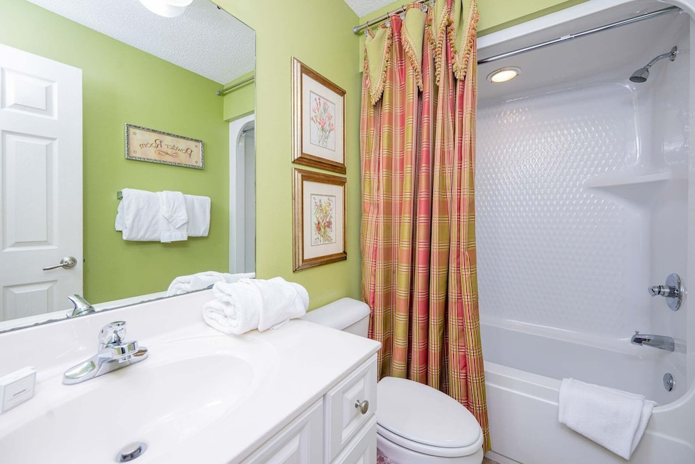 Phoenix West 1703 3 Bedroom Condo