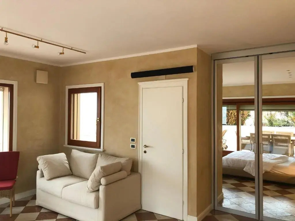 Lake Front Apartment - Direct Lake Access