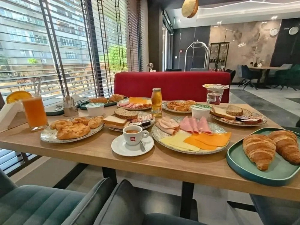 K&G City Hotel