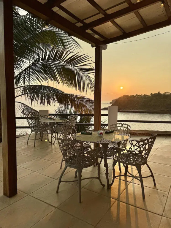 Paradise Surf Hotel