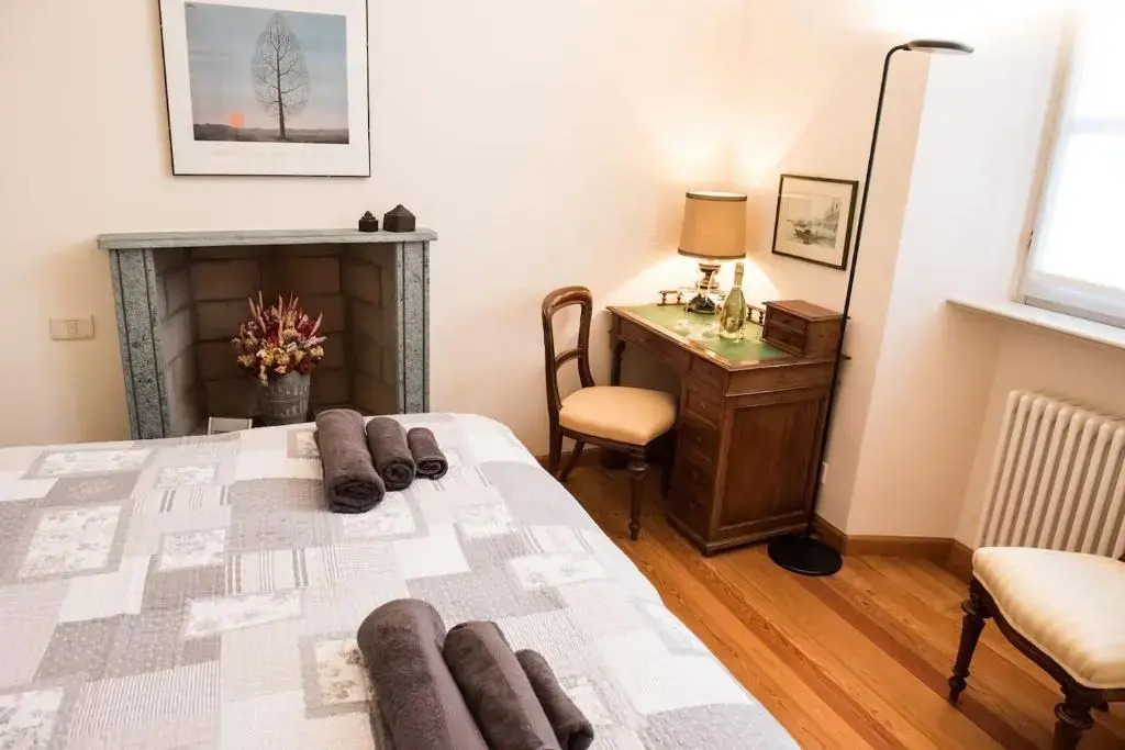 Lo Studio by "The House Of Travelers"