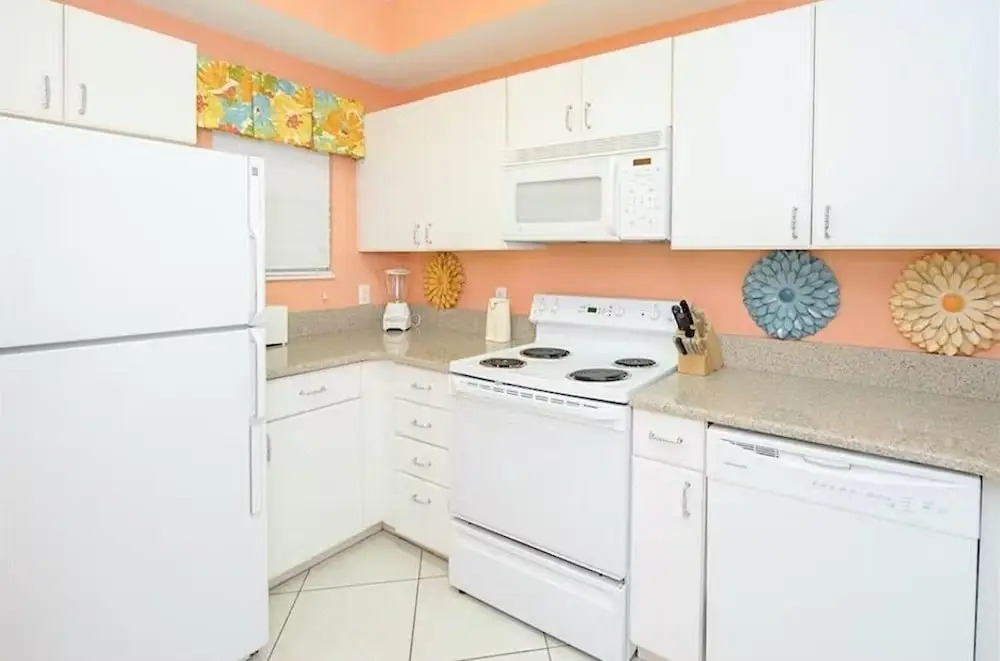 Tops'l 1008 Lockoff 3 Bedroom Condo by RedAwning