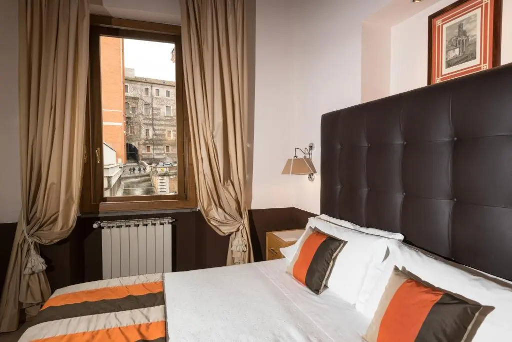 JR Suites