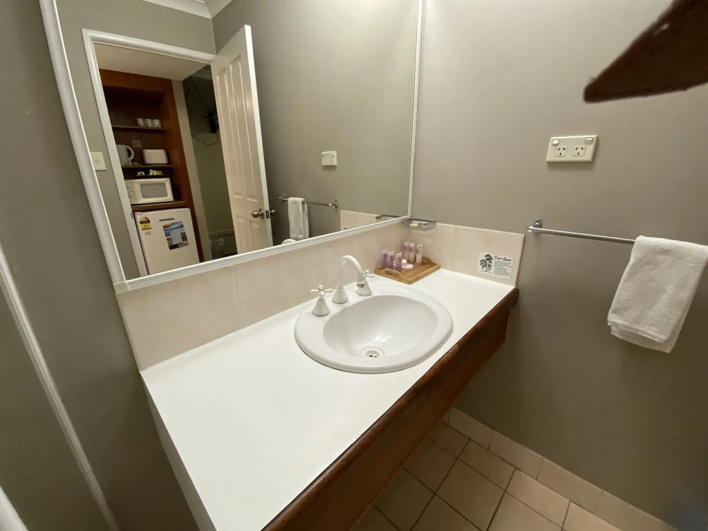 Cosmopolitan Motel & Serviced Apartments