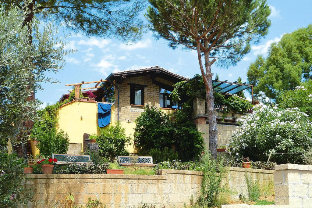 Family Apartment in Guardistallo With Pool
